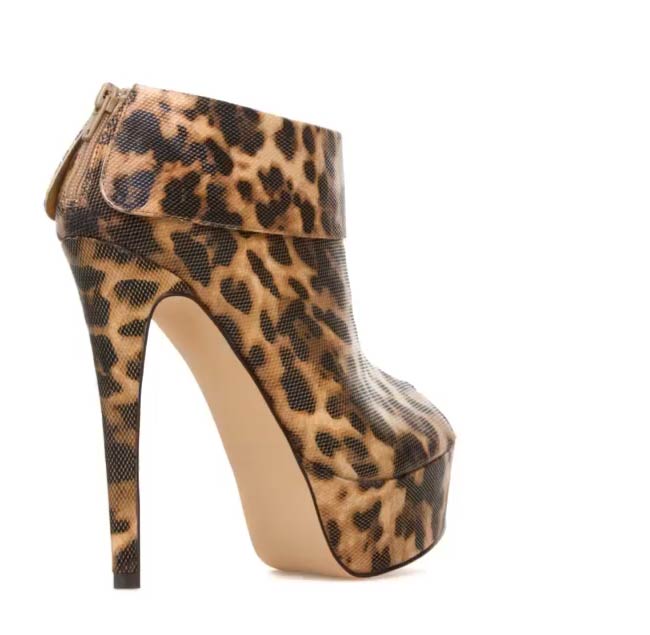Shoe dazzell Pages in category